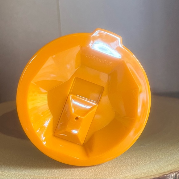 New! Orange Bird Corkcicle Tumbler From Disney - Picture 5 of 9